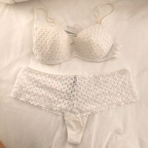 Gorgeous Princesse Tam Tam Matching Lace Boy short(Small) & bra (34B) - New